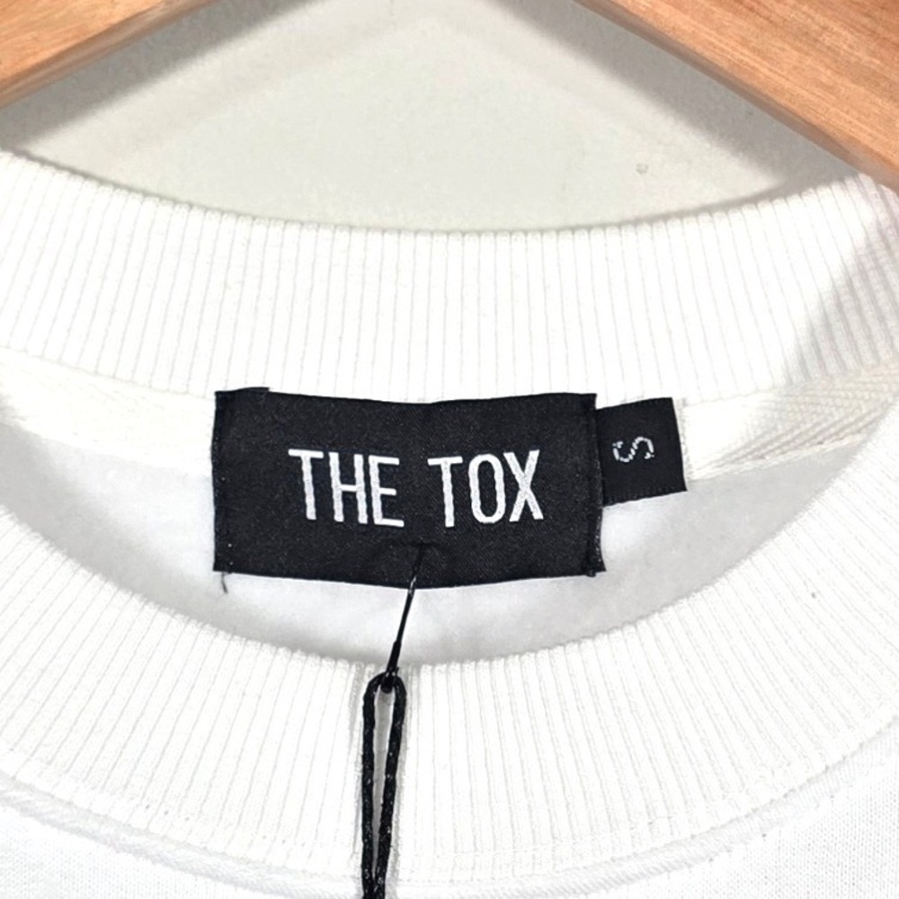 The Tox Technique VIP Member Cropped Sweatshirt Womens L White Graphic Pullover - Picture 4 of 11